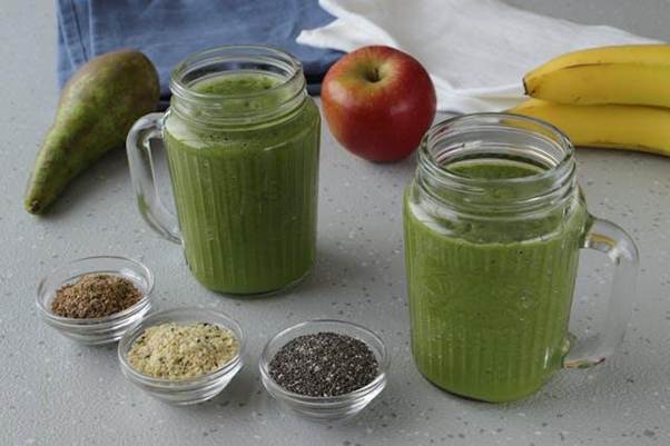 Green Smoothie (Spinach + Banana + Chia)